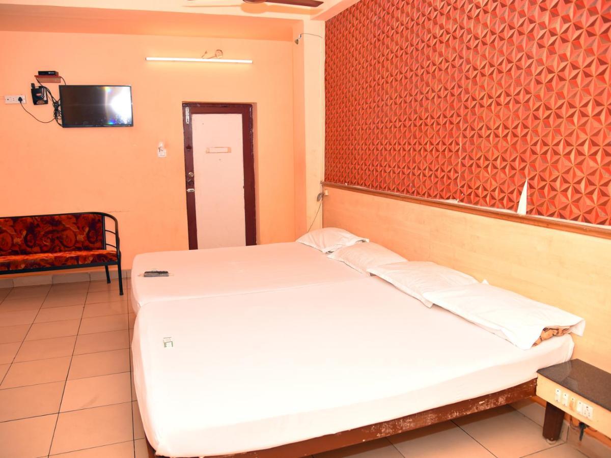 Hotel Aditya Pondicherry Exteriör bild