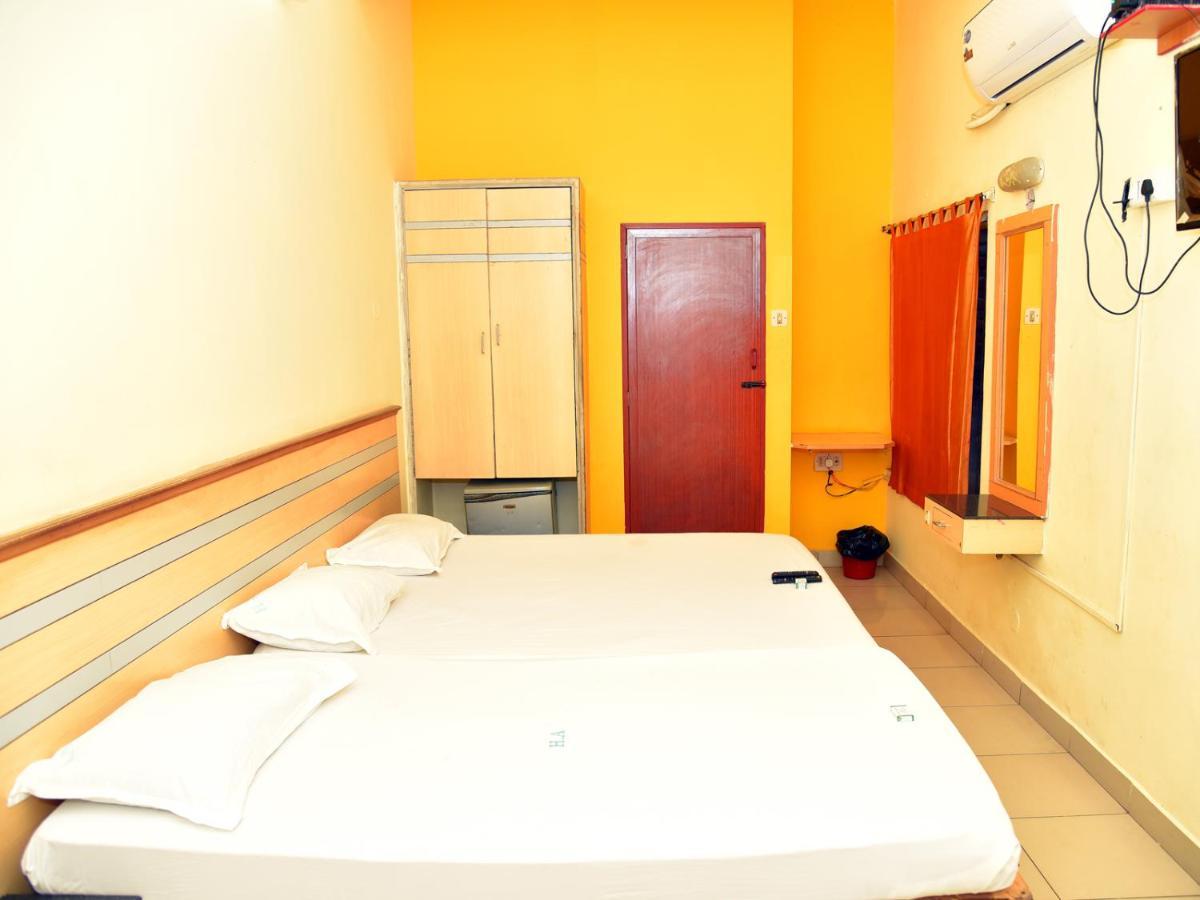 Hotel Aditya Pondicherry Exteriör bild