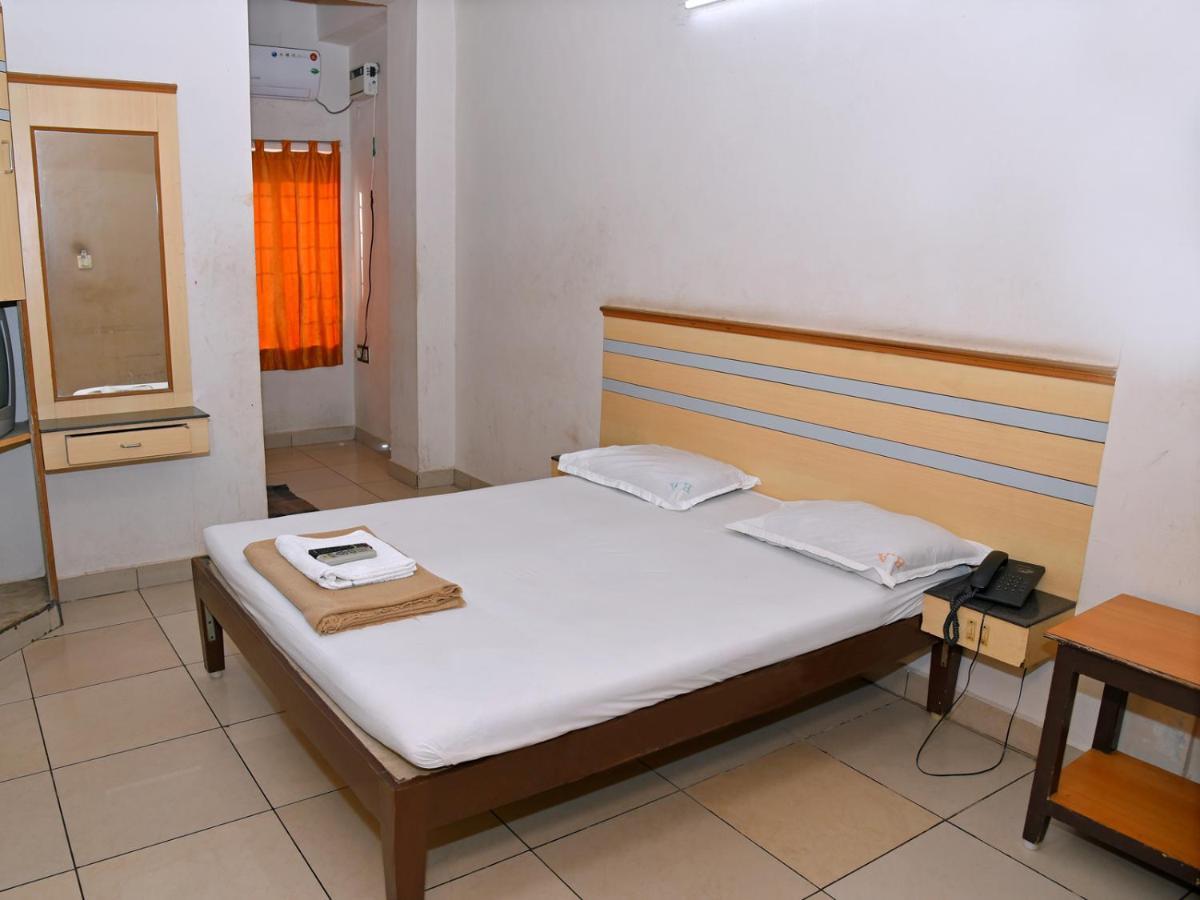 Hotel Aditya Pondicherry Exteriör bild
