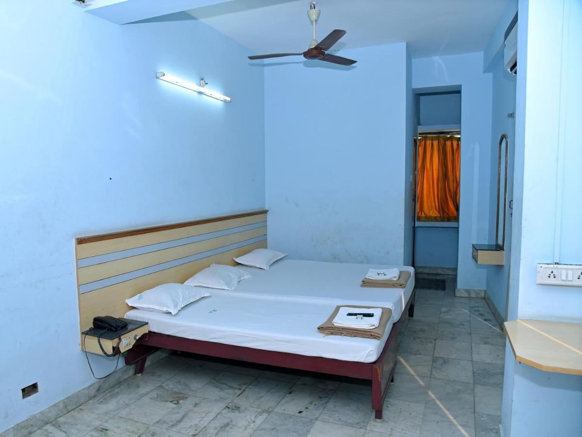 Hotel Aditya Pondicherry Exteriör bild