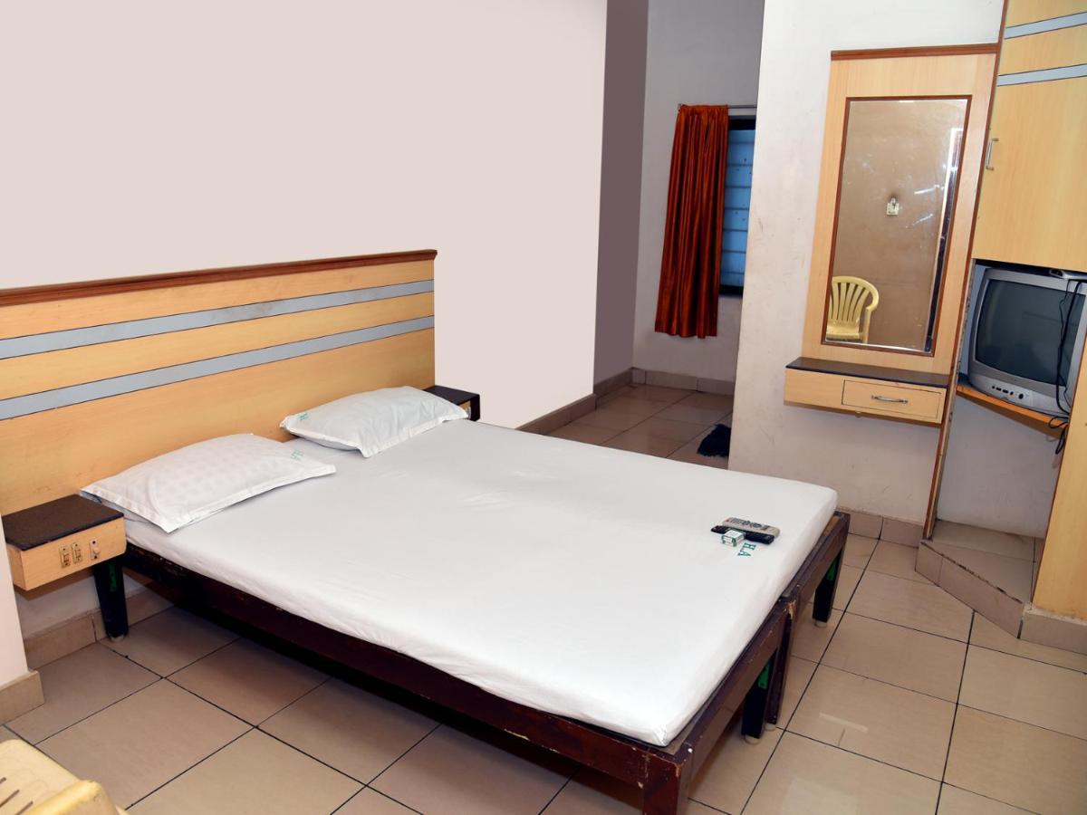 Hotel Aditya Pondicherry Exteriör bild
